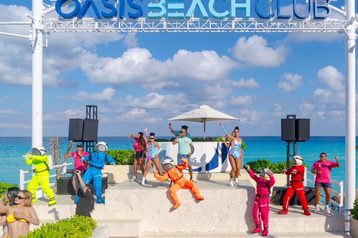 show en Gran Oasis Cancún