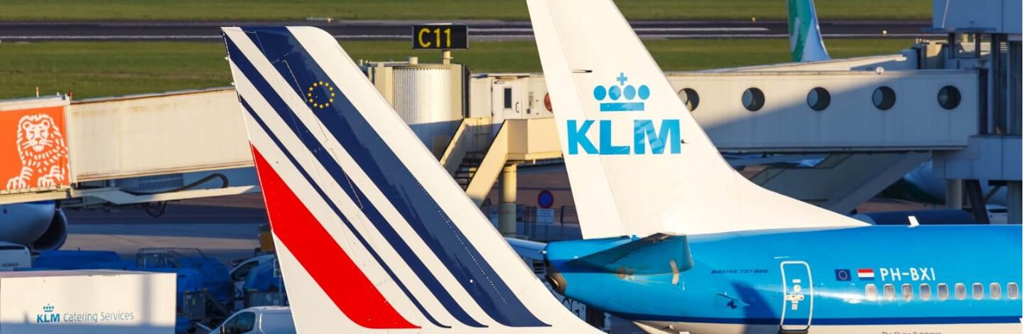 Cola de aviones KLM y AirFrance